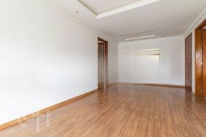 Image 1 - 818930