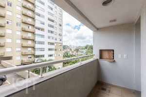Image 3 - 818932