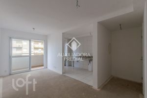Image 1 - 818932