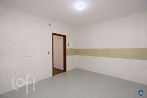 Image 35 - 819087