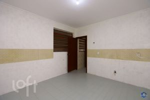 Image 33 - 819087