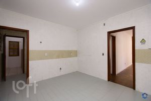 Image 34 - 819087