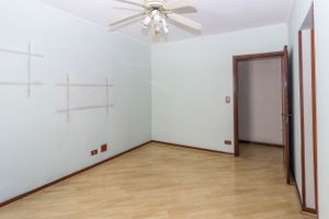 Image 17 - 819130