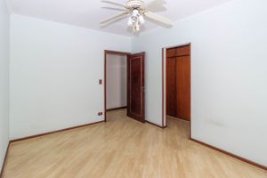 Image 18 - 819130
