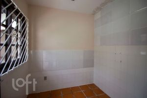 Image 37 - 819157