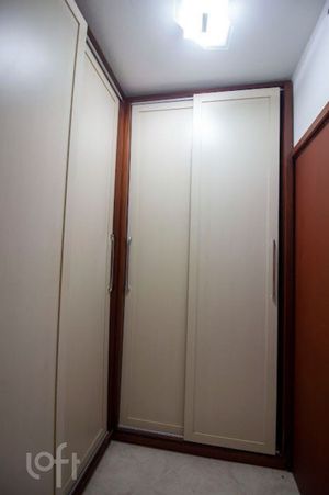 Image 12 - 819157