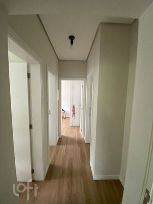 Image 10 - 819313