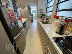Image 12 - 819321