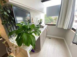Image 13 - 819321