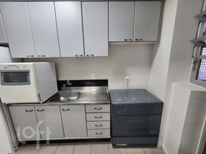 Image 5 - 819365