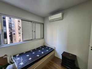 Image 10 - 819365