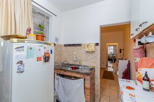 Image 17 - 8195