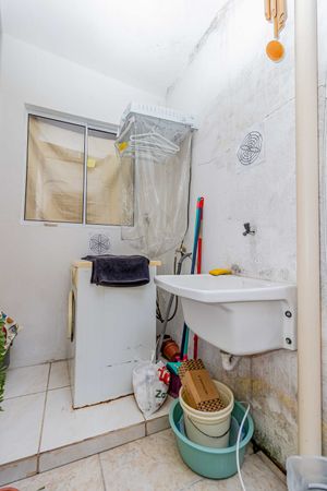 Image 21 - 8195