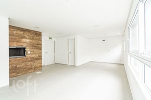 Image 11 - 819729