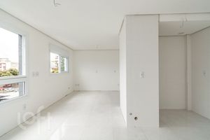 Image 31 - 819729
