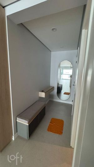 Image 23 - 819747
