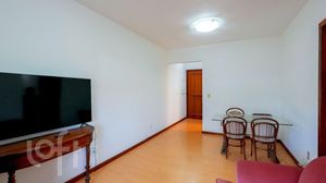 Image 1 - 820252