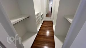 Image 31 - 820364