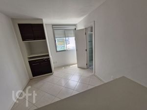 Image 30 - 820373