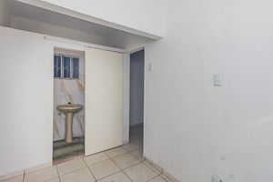 Image 7 - 820374