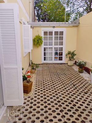 Image 17 - 820482