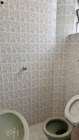 Image 9 - 820487