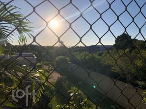 Image 2 - 820539