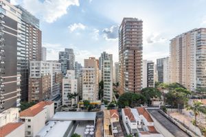 Image 10 - 820548