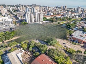 Image 39 - 820983
