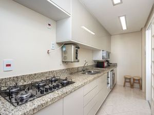 Image 9 - 820983