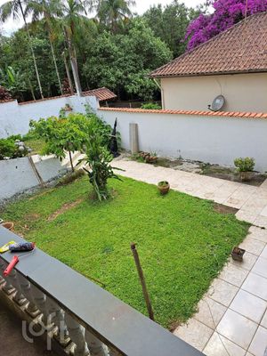 Image 20 - 821022