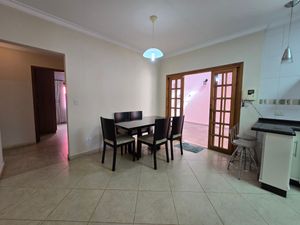 Image 10 - 821024