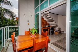 Image 4 - 821048