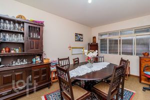 Image 4 - 821358