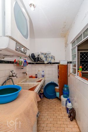 Image 32 - 821358