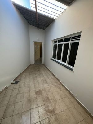 Image 11 - 821383