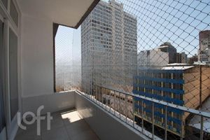 Image 4 - 821392