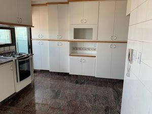 Image 18 - 821476