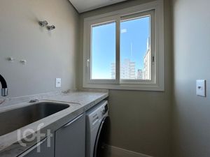 Image 8 - 821499