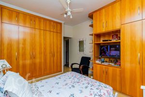 Image 33 - 821527