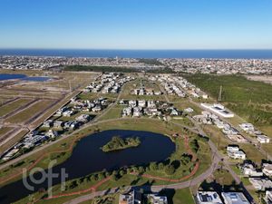 Image 18 - 821530