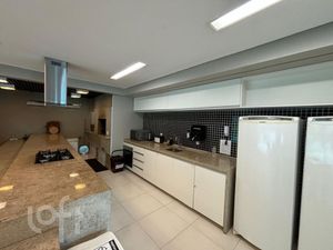 Image 34 - 821542