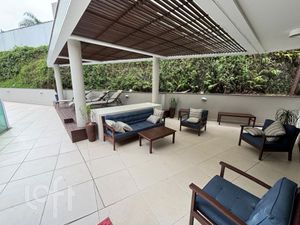 Image 27 - 821542