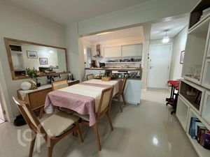 Image 4 - 821542