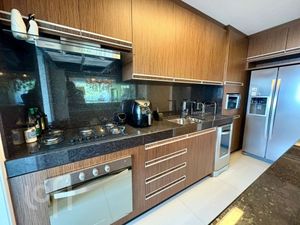 Image 6 - 821573