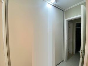 Image 20 - 821691