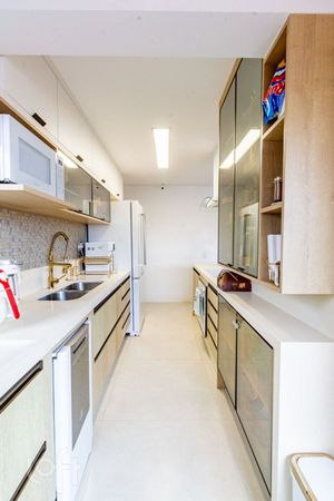 Image 3 - 821878