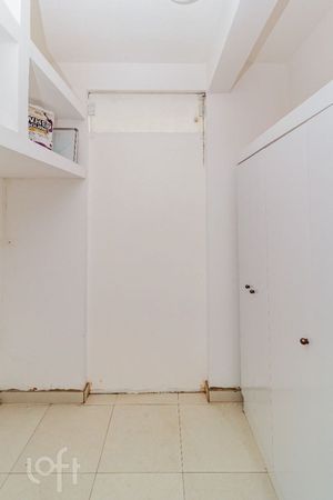 Image 33 - 822079