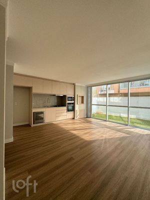Image 19 - 822166