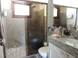 Image 9 - 822408